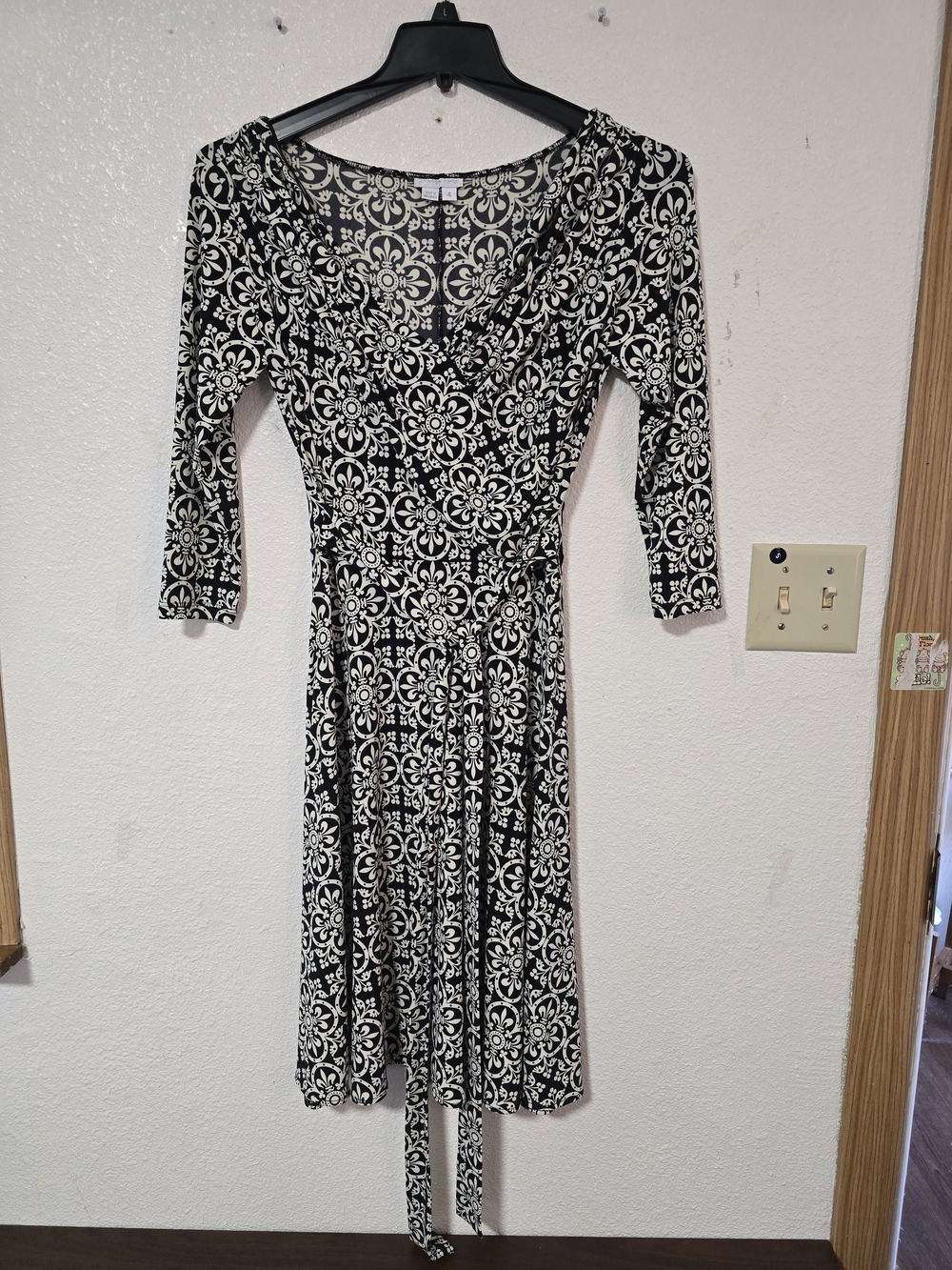 London Times Black and White Floral Long Sleeve Wrap Dress